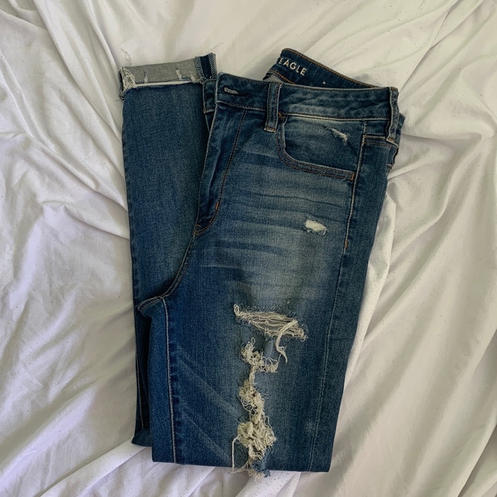 AMERICAN EAGLE SKINNY JEANS